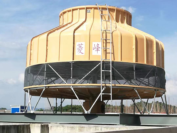 圓形冷卻水塔